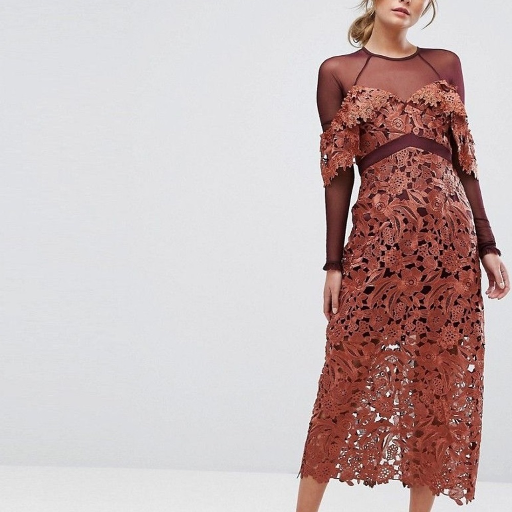 Three Floor Crochet Lace Dress With Mesh Long Sleeves